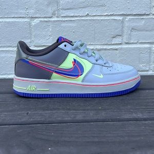 Nike Air Force 1s (not creased)